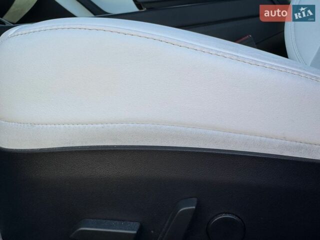 Синий Тесла Модель 3, объемом двигателя 0 л и пробегом 63 тыс. км за 16900 $, фото 22 на Automoto.ua