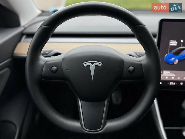 Синий Тесла Модель 3, объемом двигателя 0 л и пробегом 114 тыс. км за 19500 $, фото 25 на Automoto.ua