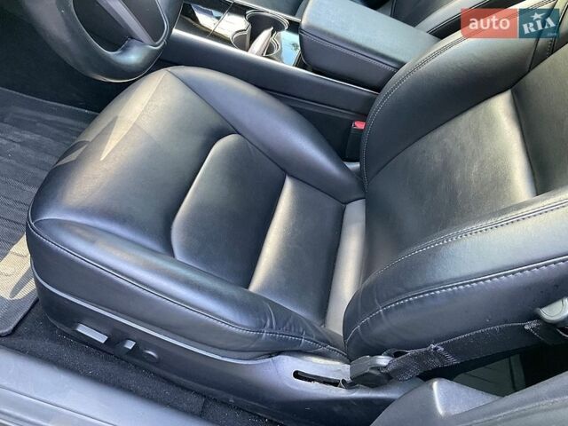 Синий Тесла Модель 3, объемом двигателя 0 л и пробегом 111 тыс. км за 14200 $, фото 16 на Automoto.ua