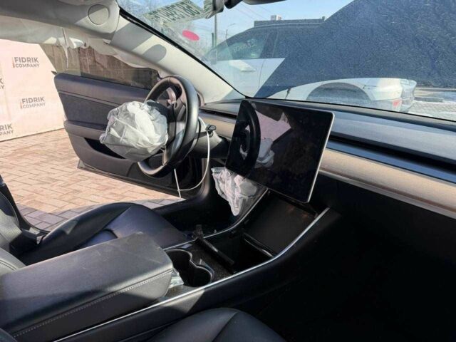 Синий Тесла Модель 3, объемом двигателя 0 л и пробегом 160 тыс. км за 8800 $, фото 5 на Automoto.ua