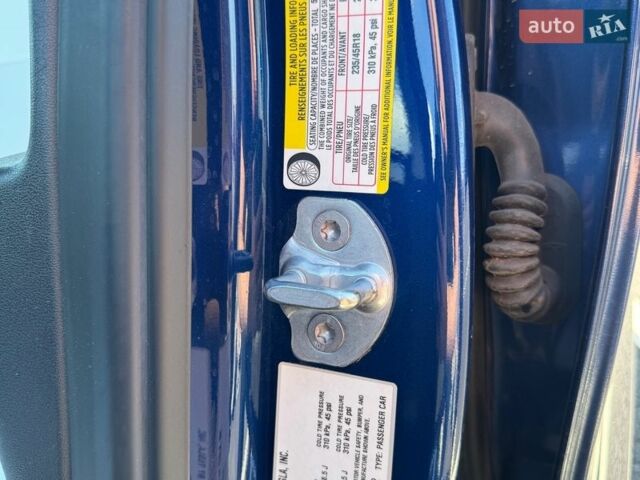 Синий Тесла Модель 3, объемом двигателя 0 л и пробегом 63 тыс. км за 16900 $, фото 12 на Automoto.ua