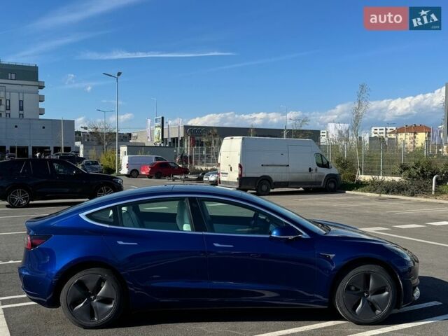 Синий Тесла Модель 3, объемом двигателя 0 л и пробегом 63 тыс. км за 16900 $, фото 4 на Automoto.ua
