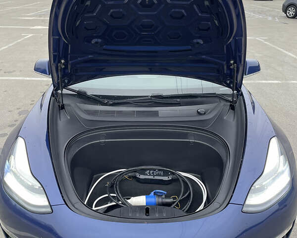 Синій Тесла Модель 3, об'ємом двигуна 0 л та пробігом 62 тис. км за 19200 $, фото 5 на Automoto.ua