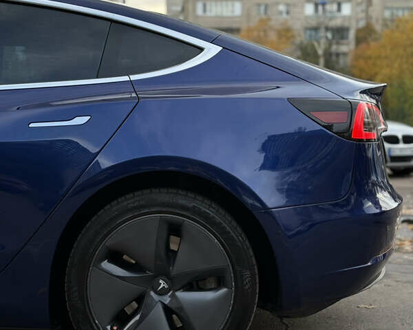 Синій Тесла Модель 3, об'ємом двигуна 0 л та пробігом 111 тис. км за 15000 $, фото 32 на Automoto.ua