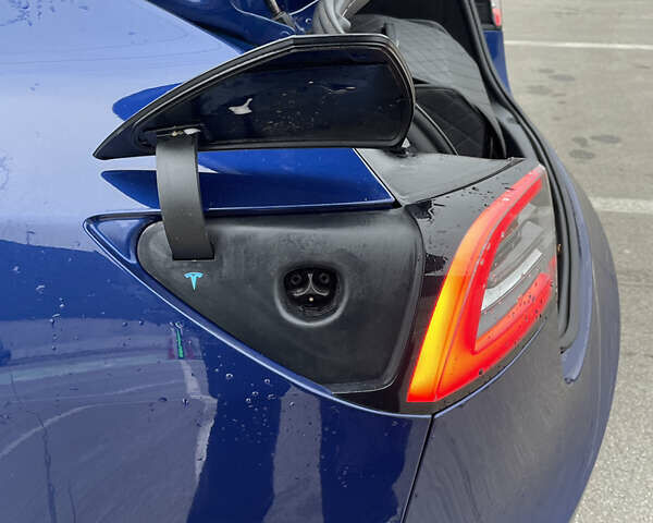 Синій Тесла Модель 3, об'ємом двигуна 0 л та пробігом 62 тис. км за 19200 $, фото 7 на Automoto.ua
