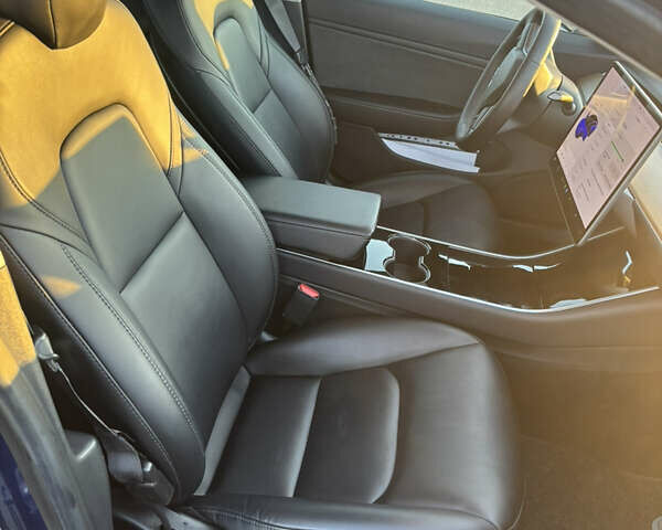 Синий Тесла Модель 3, объемом двигателя 0 л и пробегом 122 тыс. км за 16500 $, фото 7 на Automoto.ua