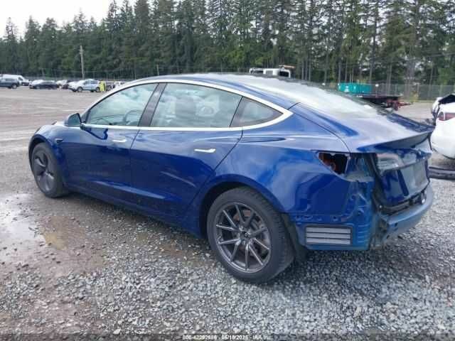 Синий Тесла Модель 3, объемом двигателя 0 л и пробегом 60 тыс. км за 4000 $, фото 2 на Automoto.ua