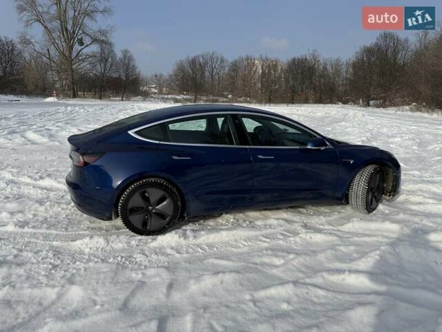 Синий Тесла Модель 3, объемом двигателя 0 л и пробегом 83 тыс. км за 16000 $, фото 4 на Automoto.ua