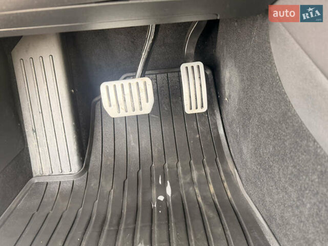 Синий Тесла Модель 3, объемом двигателя 0 л и пробегом 135 тыс. км за 21000 $, фото 14 на Automoto.ua