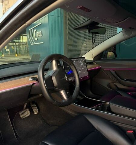 Синий Тесла Модель 3, объемом двигателя 0 л и пробегом 103 тыс. км за 19300 $, фото 8 на Automoto.ua