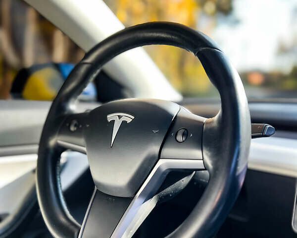 Синий Тесла Модель 3, объемом двигателя 0 л и пробегом 160 тыс. км за 16999 $, фото 9 на Automoto.ua