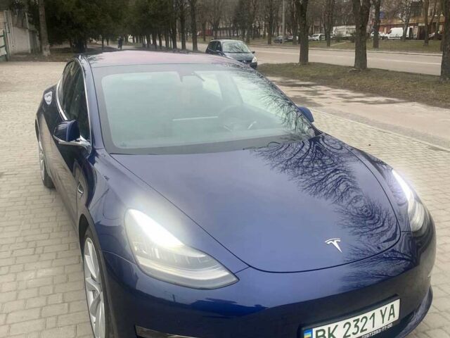 Синий Тесла Модель 3, объемом двигателя 0 л и пробегом 92 тыс. км за 28499 $, фото 4 на Automoto.ua