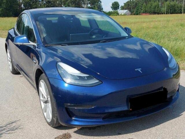 Синий Тесла Модель 3, объемом двигателя 0 л и пробегом 102 тыс. км за 12400 $, фото 1 на Automoto.ua