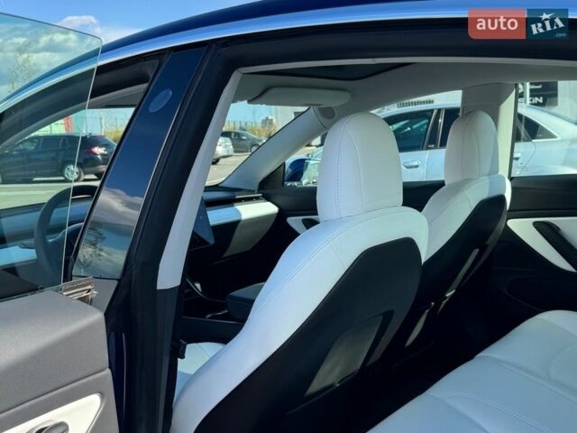 Синий Тесла Модель 3, объемом двигателя 0 л и пробегом 63 тыс. км за 16900 $, фото 14 на Automoto.ua