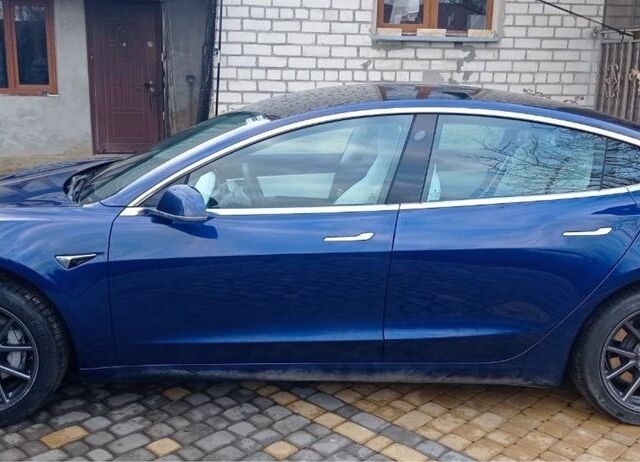 Синий Тесла Модель 3, объемом двигателя 0 л и пробегом 56 тыс. км за 15300 $, фото 4 на Automoto.ua
