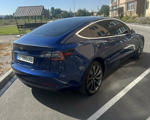 Синий Тесла Модель 3, объемом двигателя 0 л и пробегом 69 тыс. км за 23999 $, фото 3 на Automoto.ua