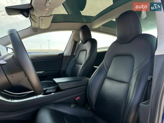 Синий Тесла Модель 3, объемом двигателя 0 л и пробегом 70 тыс. км за 18900 $, фото 15 на Automoto.ua