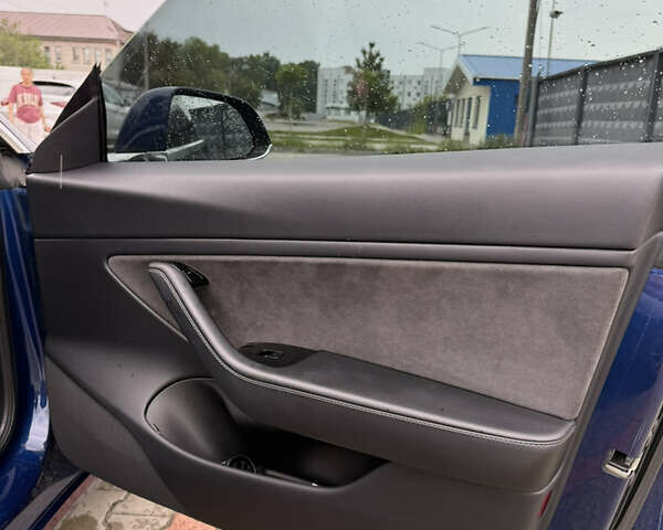 Синій Тесла Модель 3, об'ємом двигуна 0 л та пробігом 100 тис. км за 13800 $, фото 10 на Automoto.ua