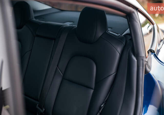 Синій Тесла Модель 3, об'ємом двигуна 0 л та пробігом 77 тис. км за 19999 $, фото 26 на Automoto.ua