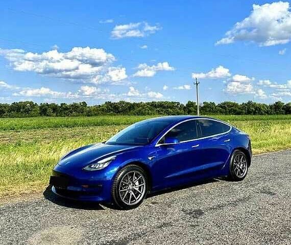 Синий Тесла Модель 3, объемом двигателя 0 л и пробегом 64 тыс. км за 14000 $, фото 1 на Automoto.ua
