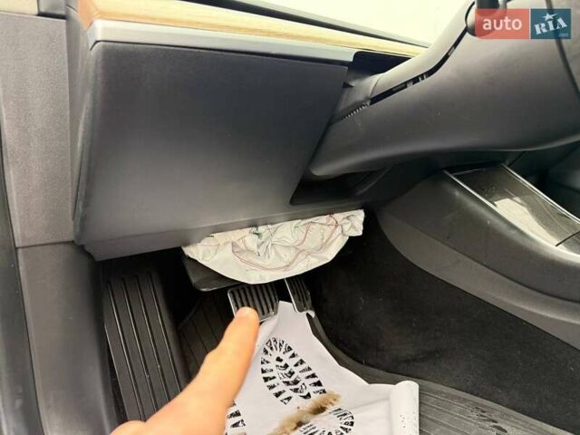 Синий Тесла Модель 3, объемом двигателя 0 л и пробегом 129 тыс. км за 12200 $, фото 20 на Automoto.ua