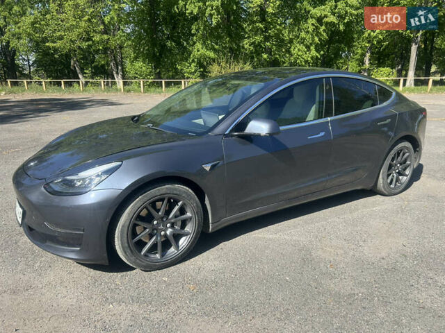 Синий Тесла Модель 3, объемом двигателя 0 л и пробегом 70 тыс. км за 15900 $, фото 2 на Automoto.ua