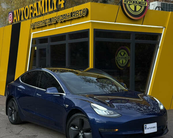 Синій Тесла Модель 3, об'ємом двигуна 0 л та пробігом 111 тис. км за 15000 $, фото 2 на Automoto.ua