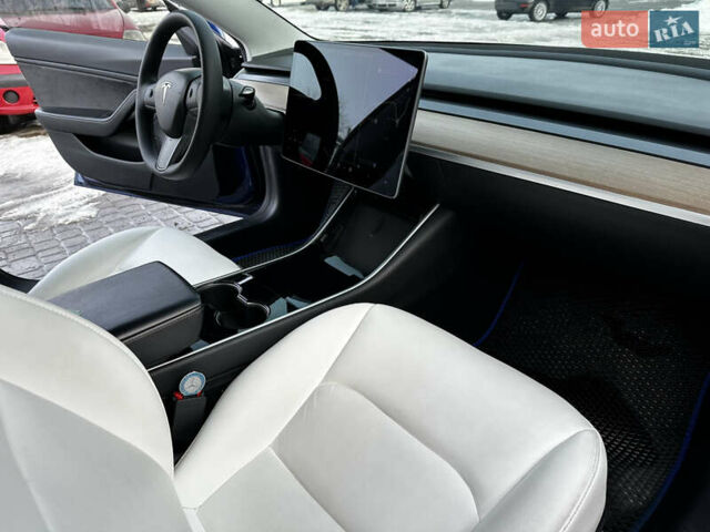 Синій Тесла Модель 3, об'ємом двигуна 0 л та пробігом 108 тис. км за 16400 $, фото 11 на Automoto.ua