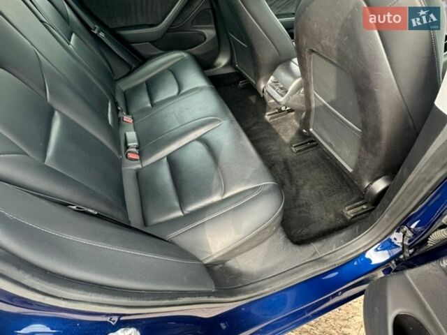 Синій Тесла Модель 3, об'ємом двигуна 0 л та пробігом 135 тис. км за 15500 $, фото 13 на Automoto.ua