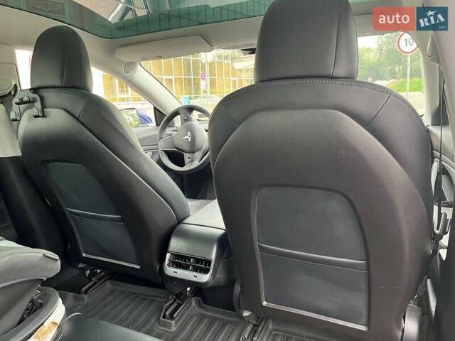 Синий Тесла Модель 3, объемом двигателя 0 л и пробегом 72 тыс. км за 15100 $, фото 13 на Automoto.ua