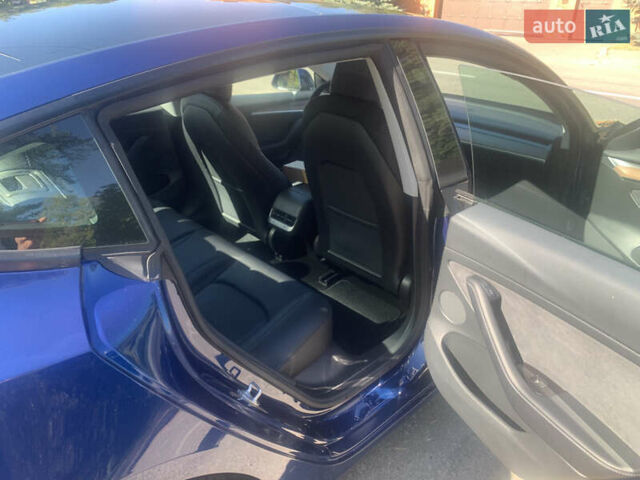 Синий Тесла Модель 3, объемом двигателя 0 л и пробегом 101 тыс. км за 20900 $, фото 9 на Automoto.ua