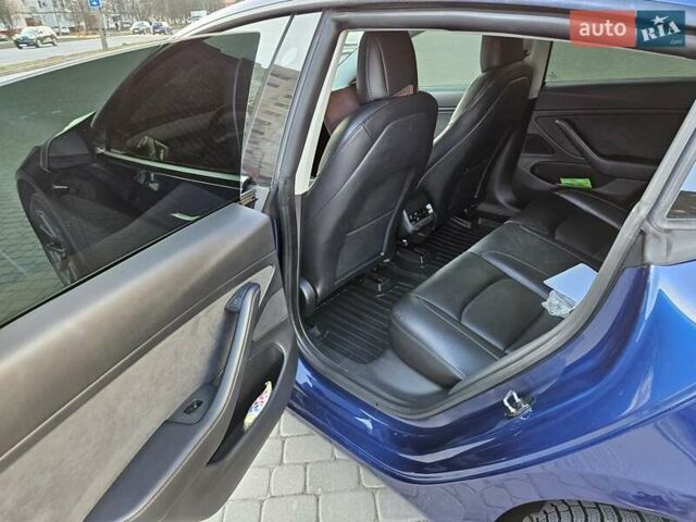 Синий Тесла Модель 3, объемом двигателя 0 л и пробегом 82 тыс. км за 21700 $, фото 17 на Automoto.ua