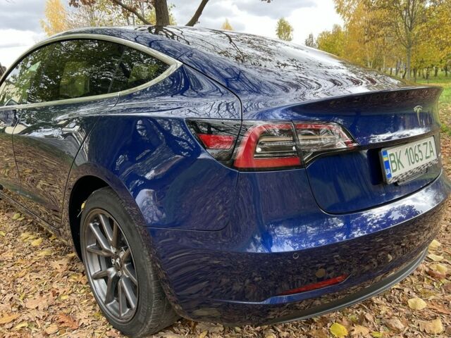 Синій Тесла Модель 3, об'ємом двигуна 0 л та пробігом 63 тис. км за 21500 $, фото 6 на Automoto.ua