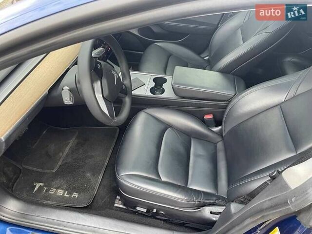 Синий Тесла Модель 3, объемом двигателя 0 л и пробегом 95 тыс. км за 15500 $, фото 5 на Automoto.ua