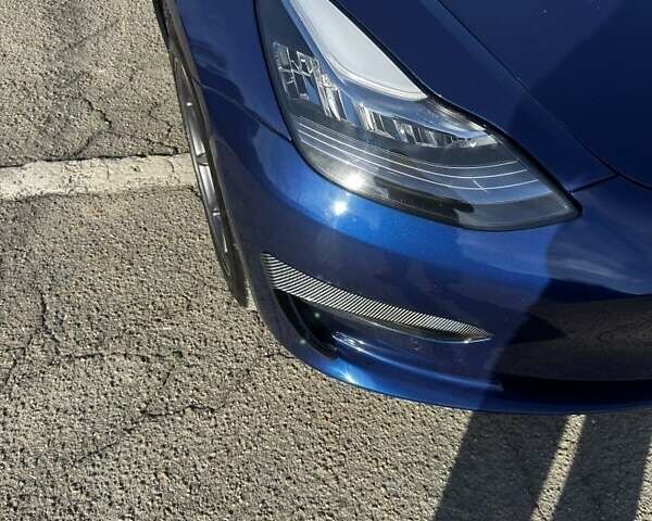 Тесла Модель 3 2020 у Кам'янське (Дніпродзержинськ) на Automoto.ua Синій Тесла Модель 3, об'ємом двигуна 0 л та пробігом 82 тис. км за 20000 $, фото 4 на Automoto.ua