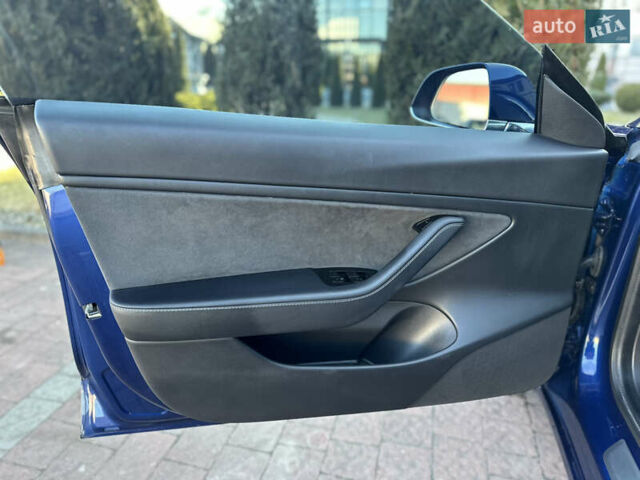 Синий Тесла Модель 3, объемом двигателя 0 л и пробегом 71 тыс. км за 17500 $, фото 52 на Automoto.ua