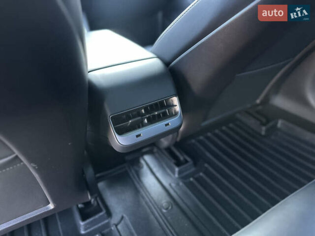 Синий Тесла Модель 3, объемом двигателя 0 л и пробегом 71 тыс. км за 17500 $, фото 96 на Automoto.ua