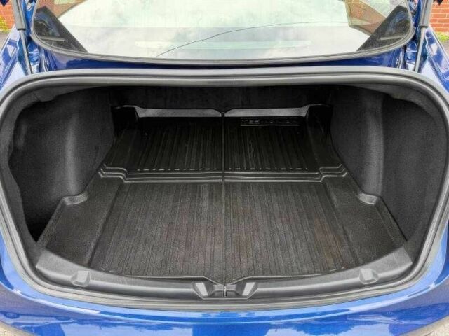 Синий Тесла Модель 3, объемом двигателя 0 л и пробегом 56 тыс. км за 13000 $, фото 13 на Automoto.ua