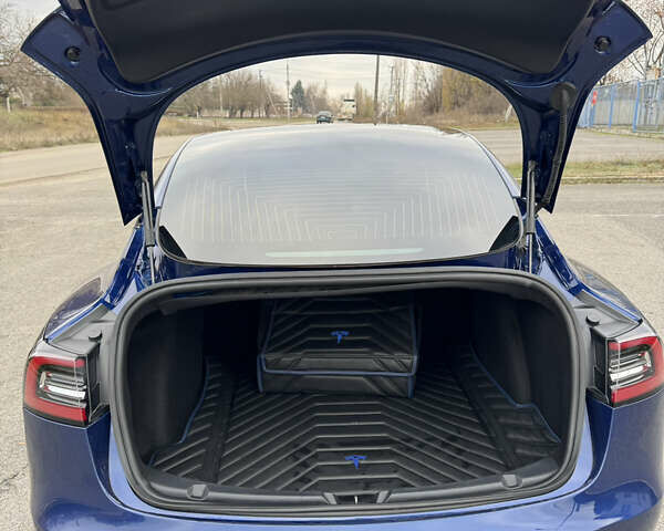 Синий Тесла Модель 3, объемом двигателя 0 л и пробегом 64 тыс. км за 19900 $, фото 20 на Automoto.ua