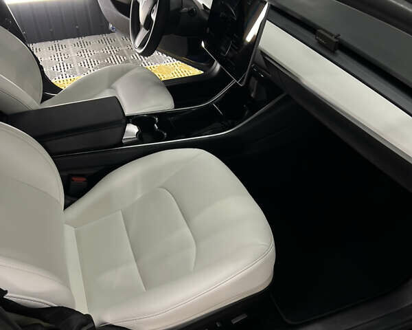 Синий Тесла Модель 3, объемом двигателя 0 л и пробегом 204 тыс. км за 15500 $, фото 17 на Automoto.ua