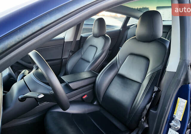 Синий Тесла Модель 3, объемом двигателя 0 л и пробегом 80 тыс. км за 23000 $, фото 10 на Automoto.ua