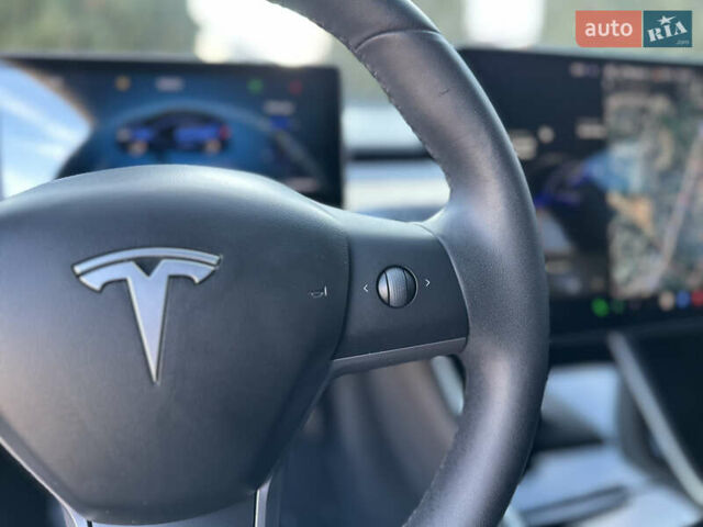 Синий Тесла Модель 3, объемом двигателя 0 л и пробегом 71 тыс. км за 17500 $, фото 63 на Automoto.ua