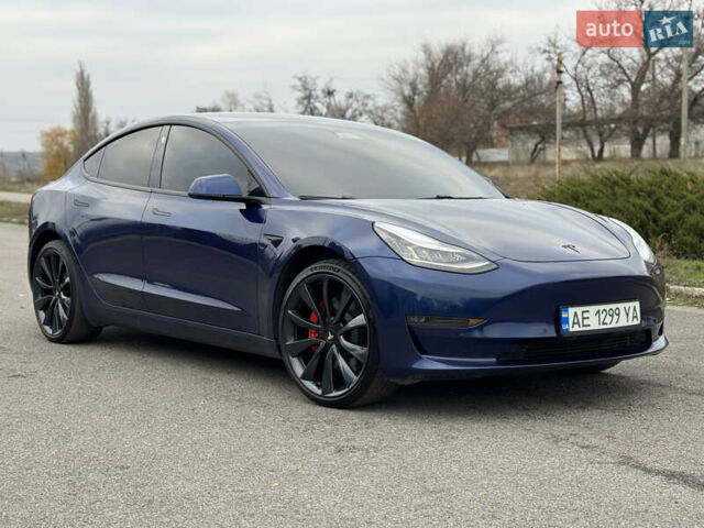 Синий Тесла Модель 3, объемом двигателя 0 л и пробегом 64 тыс. км за 19900 $, фото 1 на Automoto.ua