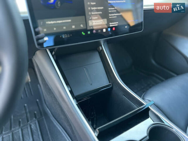Синий Тесла Модель 3, объемом двигателя 0 л и пробегом 71 тыс. км за 17500 $, фото 70 на Automoto.ua
