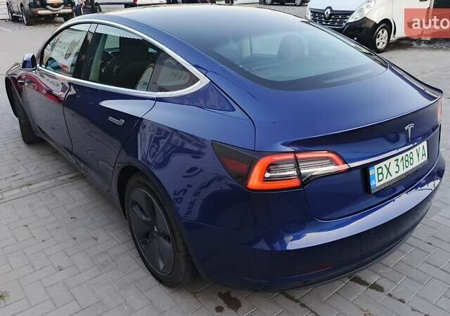 Синий Тесла Модель 3, объемом двигателя 0 л и пробегом 52 тыс. км за 17000 $, фото 2 на Automoto.ua