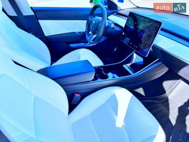 Синий Тесла Модель 3, объемом двигателя 0 л и пробегом 95 тыс. км за 18800 $, фото 10 на Automoto.ua