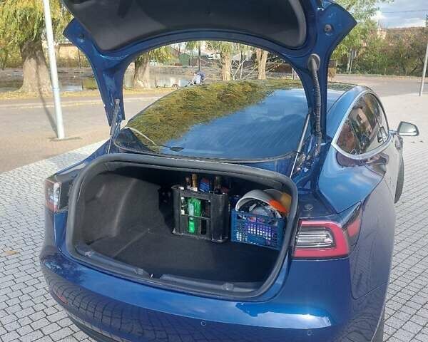 Тесла Модель 3 2020 у Львові на Automoto.ua Синій Тесла Модель 3, об'ємом двигуна 0 л та пробігом 95 тис. км за 17800 $, фото 6 на Automoto.ua