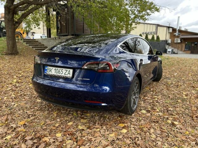 Синій Тесла Модель 3, об'ємом двигуна 0 л та пробігом 63 тис. км за 21500 $, фото 4 на Automoto.ua