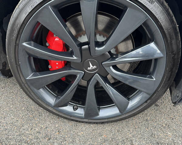 Синий Тесла Модель 3, объемом двигателя 0 л и пробегом 64 тыс. км за 19900 $, фото 9 на Automoto.ua