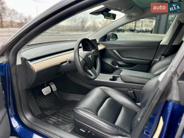 Синий Тесла Модель 3, объемом двигателя 0 л и пробегом 55 тыс. км за 19999 $, фото 25 на Automoto.ua